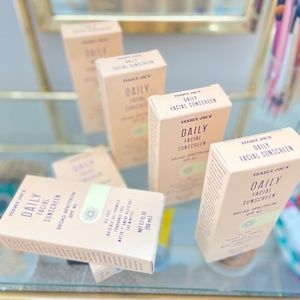 TRADER JOE’S DAILY FACIAL SUNSCREEN